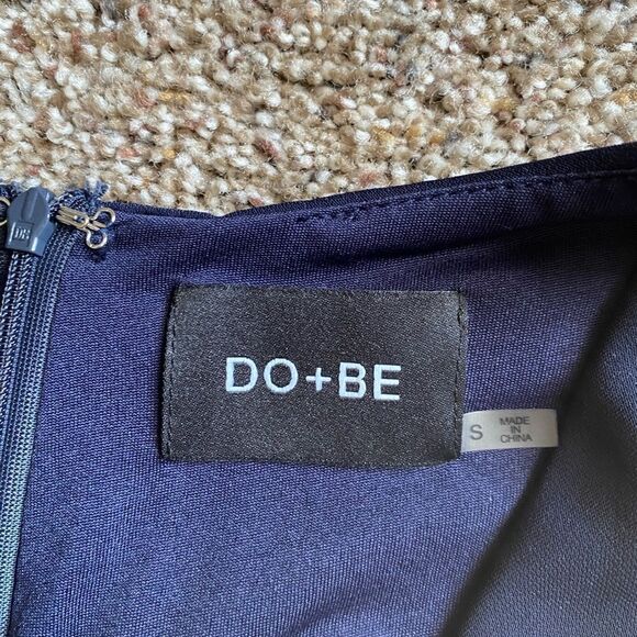 Do+Be Long Bell Sleeve Dress Blue Vneck Womens Size Small - Picture 6 of 6